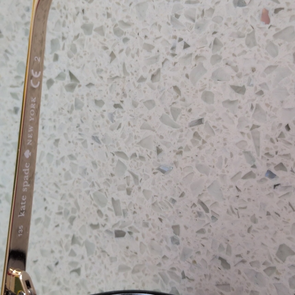 KATE SPADE Black Round Sunglasses Comes With Teal 🩵 Case No Call Outs Warn Once - Picture 3 of 8